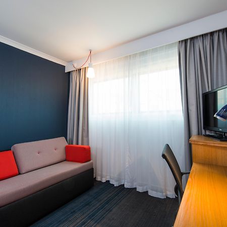 Holiday Inn Express Taunton East By Ihg Dış mekan fotoğraf