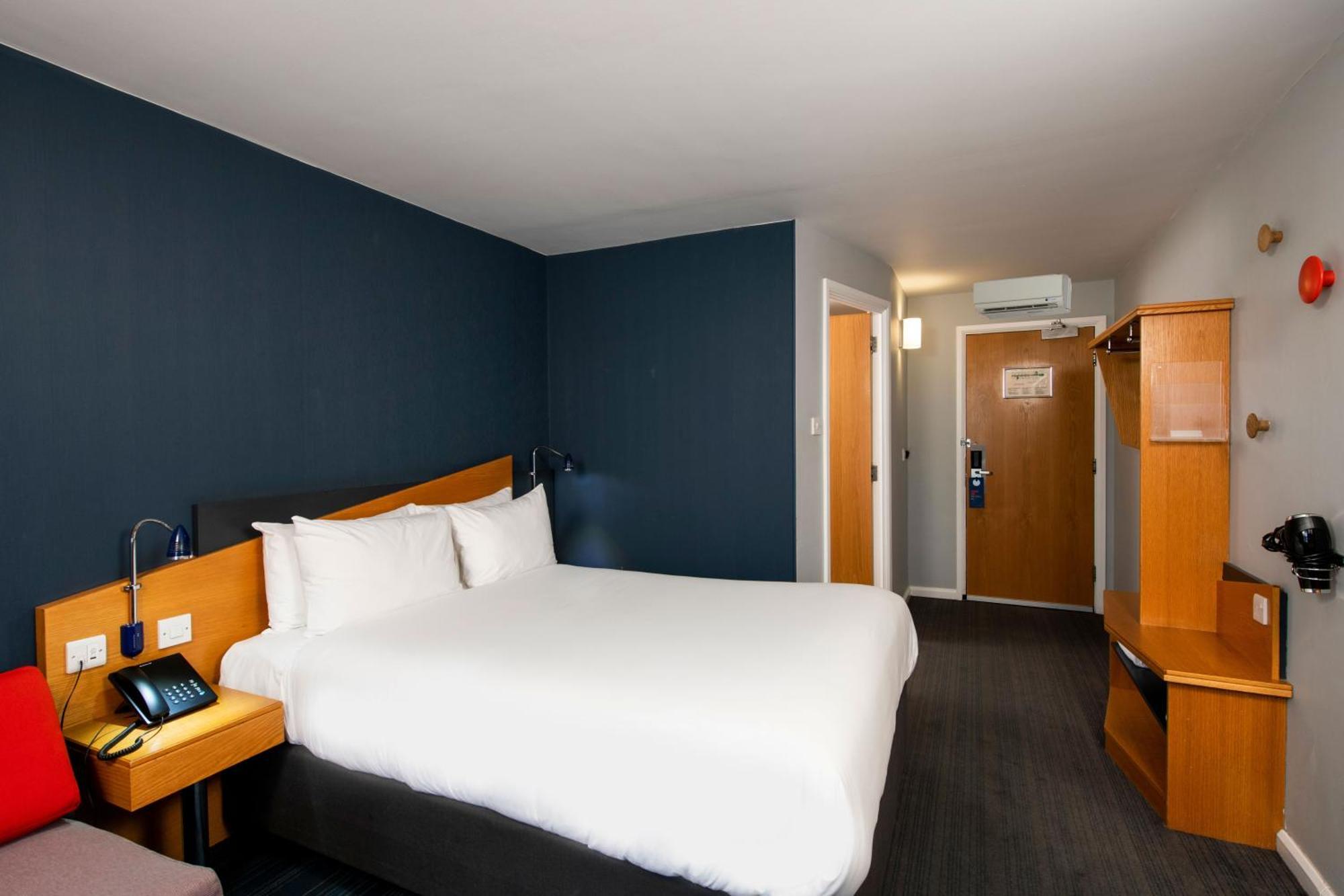 Holiday Inn Express Taunton East By Ihg Dış mekan fotoğraf