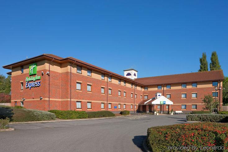 Holiday Inn Express Taunton East By Ihg Dış mekan fotoğraf