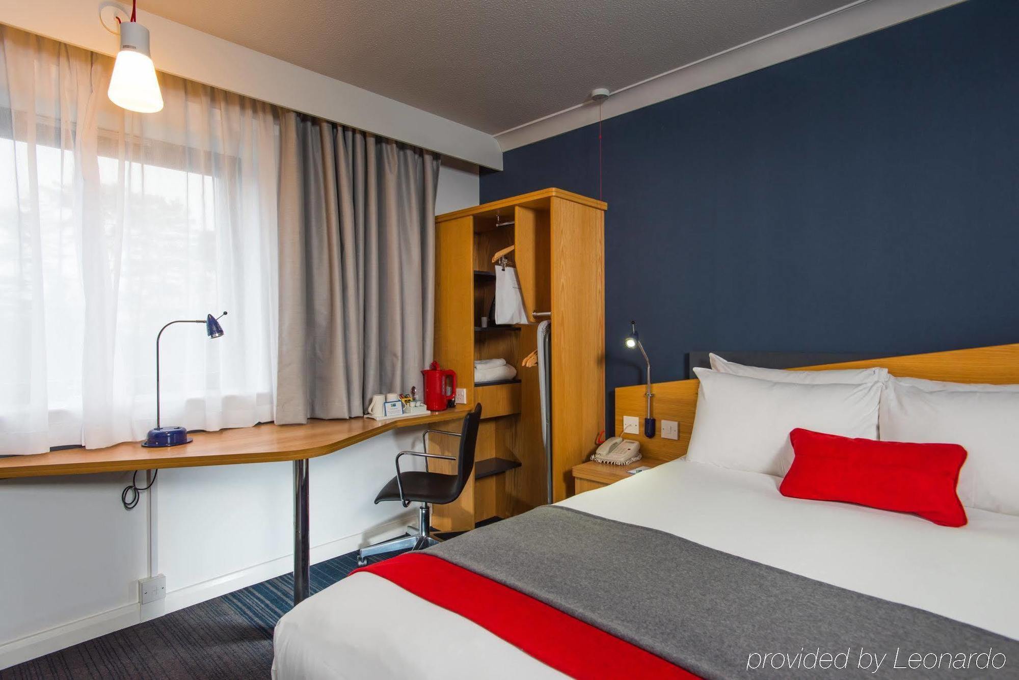 Holiday Inn Express Taunton East By Ihg Dış mekan fotoğraf
